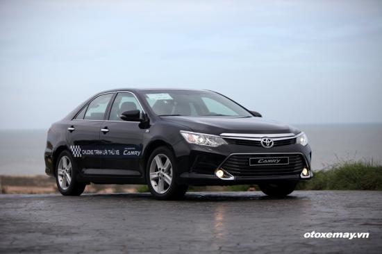 Khách hàng tại Nha Trang trúng thưởng xe Toyota Camry